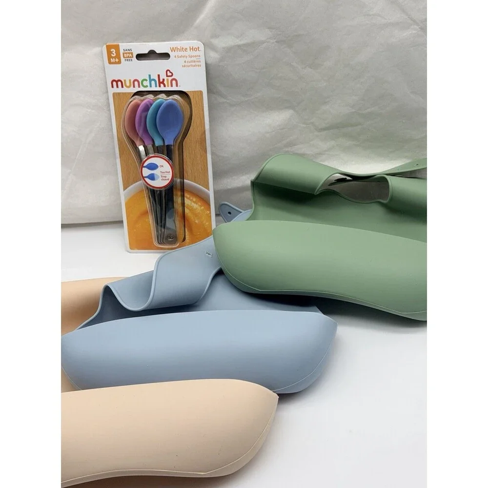 NEW Munchkin White Hot 4 Safety Spoons, BPA-Free, and 3 Silicone Bibs